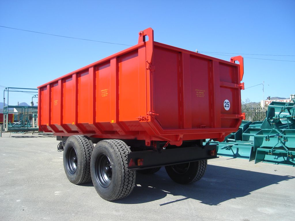   Remolque bañera hierro dos ejes tandem