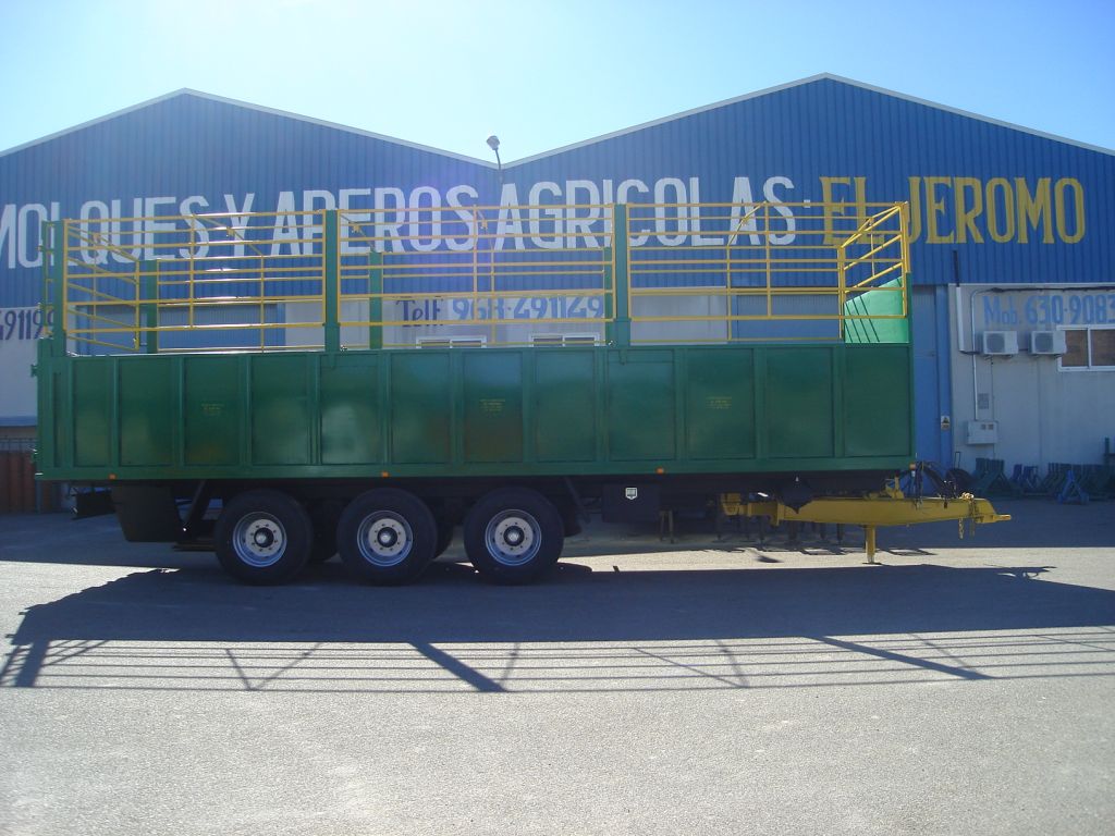  Remolque bañera hierro tres ejes tridem